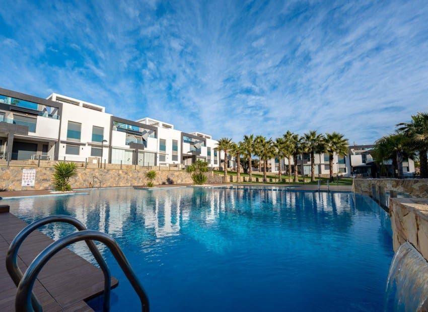 2 camera da letto Attico in vendita in Punta Prima con piscina garage - 299.000 € (Rif: 9623200)