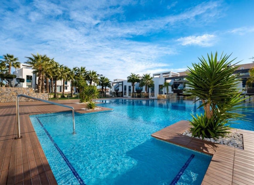 2 camera da letto Attico in vendita in Punta Prima con piscina garage - 299.000 € (Rif: 9623200)