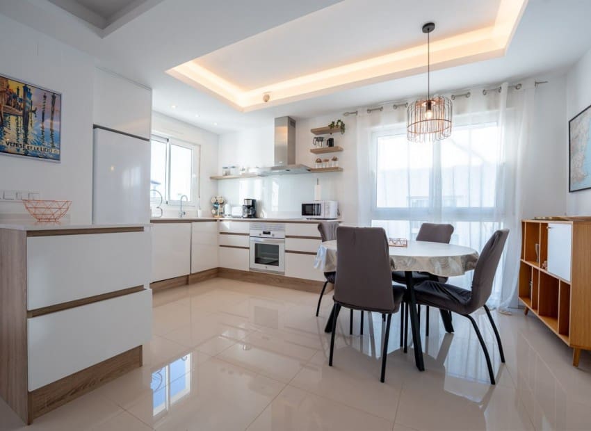 Apartamento de 2 habitaciones en Ciudad Quesada en venta con piscina - 309.000 € (Ref: 9624037)