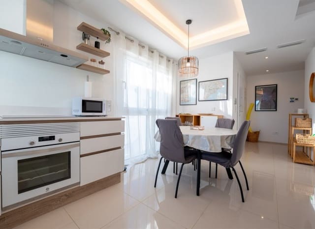 Apartamento de 2 habitaciones en Ciudad Quesada, Rojales en venta con piscina - 309.000 € (Ref: 9624037)