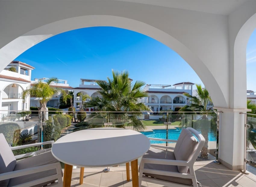 Apartamento de 2 habitaciones en Ciudad Quesada en venta con piscina - 309.000 € (Ref: 9624037)