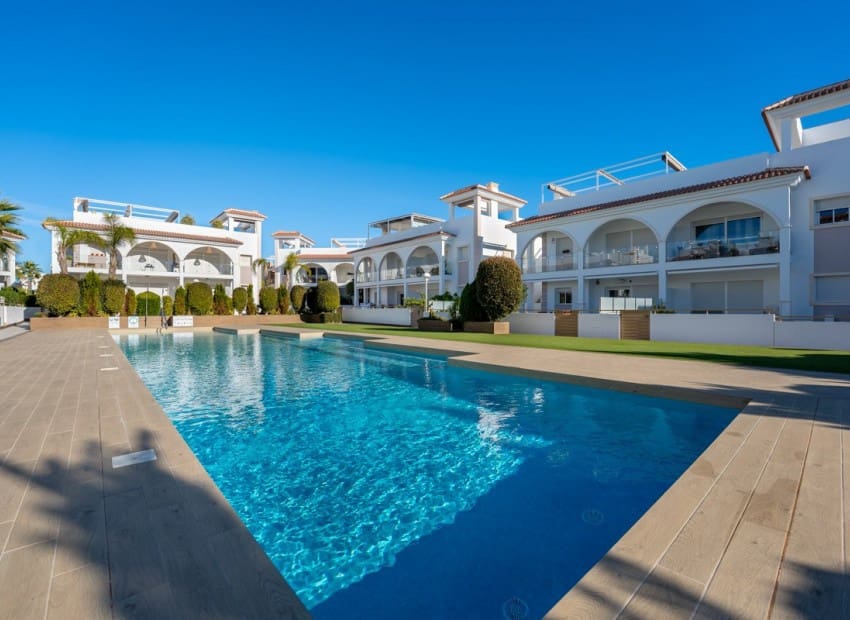 Apartamento de 2 habitaciones en Ciudad Quesada en venta con piscina - 309.000 € (Ref: 9624037)