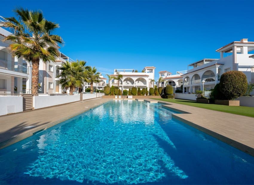 Apartamento de 2 habitaciones en Ciudad Quesada en venta con piscina - 309.000 € (Ref: 9624037)