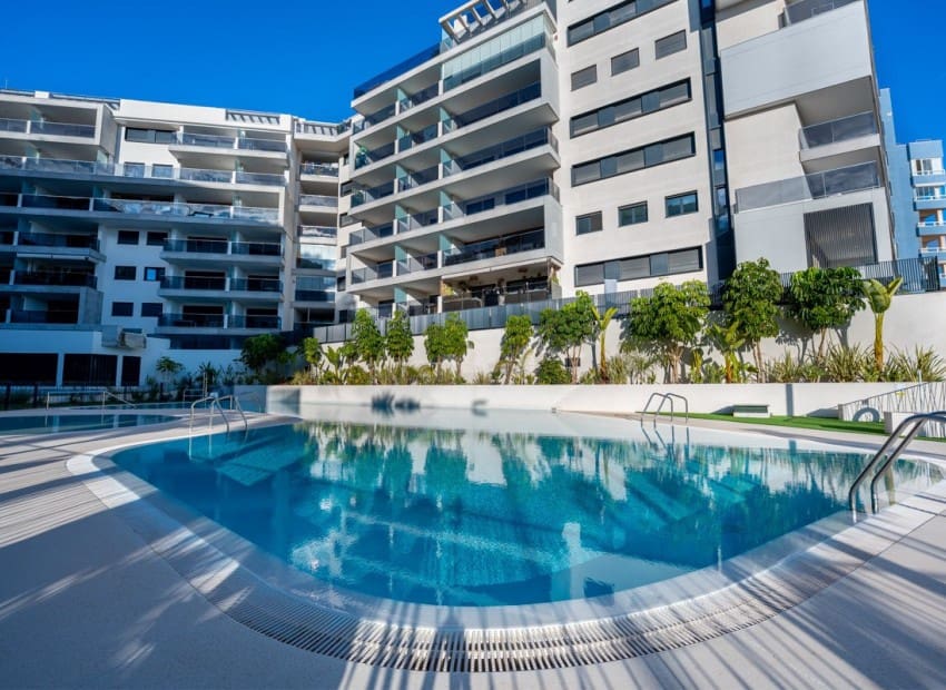 3 soveværelse Penthouse til salg i Campoamor med swimmingpool garage - € 545.000 (Ref: 9626292)