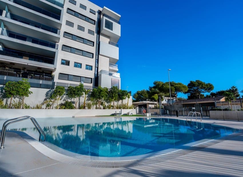 3 soveværelse Penthouse til salg i Campoamor med swimmingpool garage - € 545.000 (Ref: 9626292)