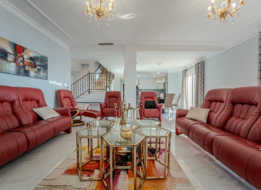 9 soverom Villa til salgs i San Fulgencio med svømmebasseng garasje - € 849 000 (Ref: 9626464)