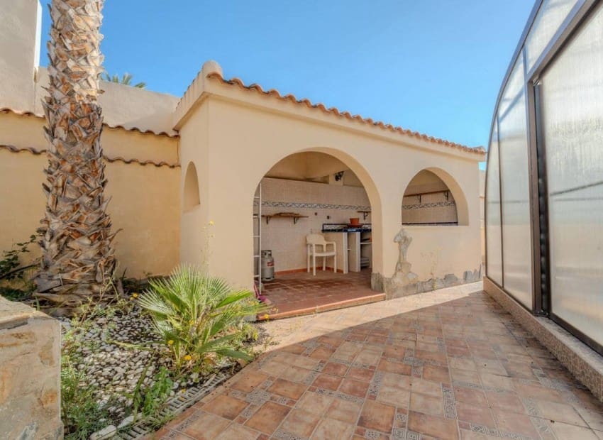 9 soverom Villa til salgs i San Fulgencio med svømmebasseng garasje - € 849 000 (Ref: 9626464)