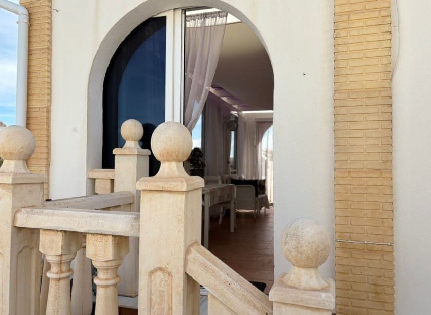 3 makuuhuone Paritalo myytävänä paikassa Avileses mukana uima-altaan 
autotalli - 230 000 € (Ref: 9628376)