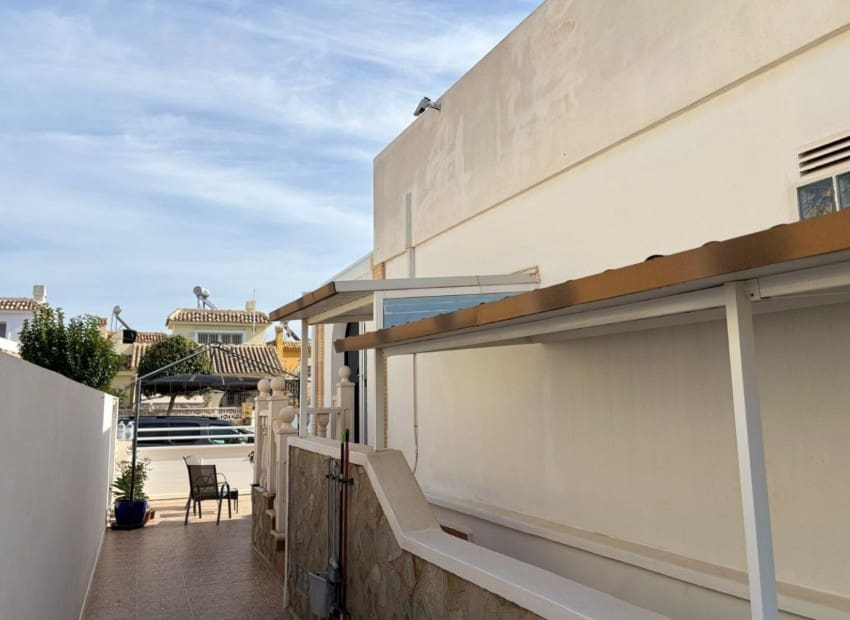 3 makuuhuone Paritalo myytävänä paikassa Avileses mukana uima-altaan 
autotalli - 230 000 € (Ref: 9628376)