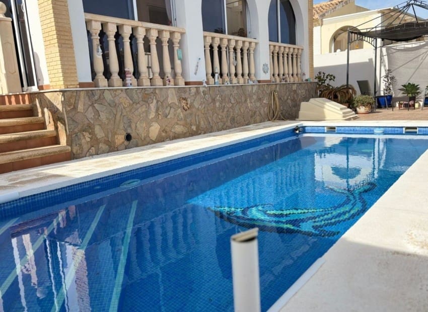 3 makuuhuone Paritalo myytävänä paikassa Avileses mukana uima-altaan 
autotalli - 230 000 € (Ref: 9628376)