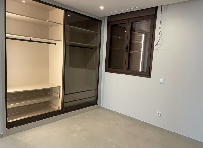 5 bedroom Villa for sale in Calpe / Calp with pool garage - € 1,550,000 (Ref: 9650931)