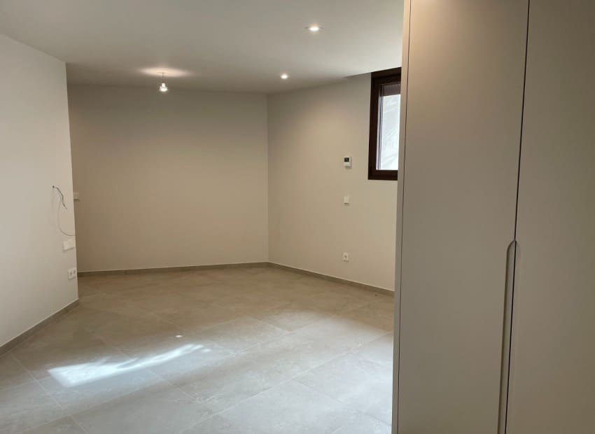 5 bedroom Villa for sale in Calpe / Calp with pool garage - € 1,550,000 (Ref: 9650931)