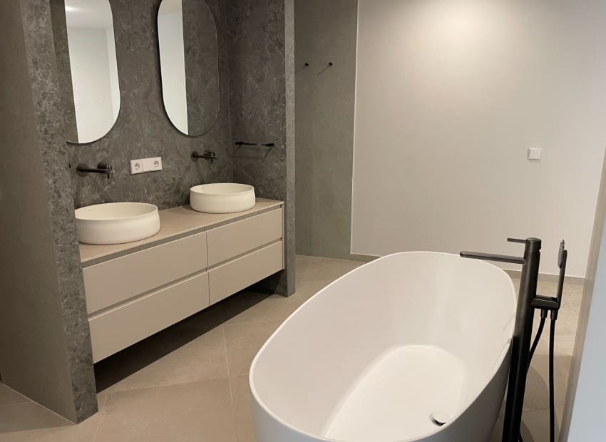 5 bedroom Villa for sale in Calpe / Calp with pool garage - € 1,550,000 (Ref: 9650931)