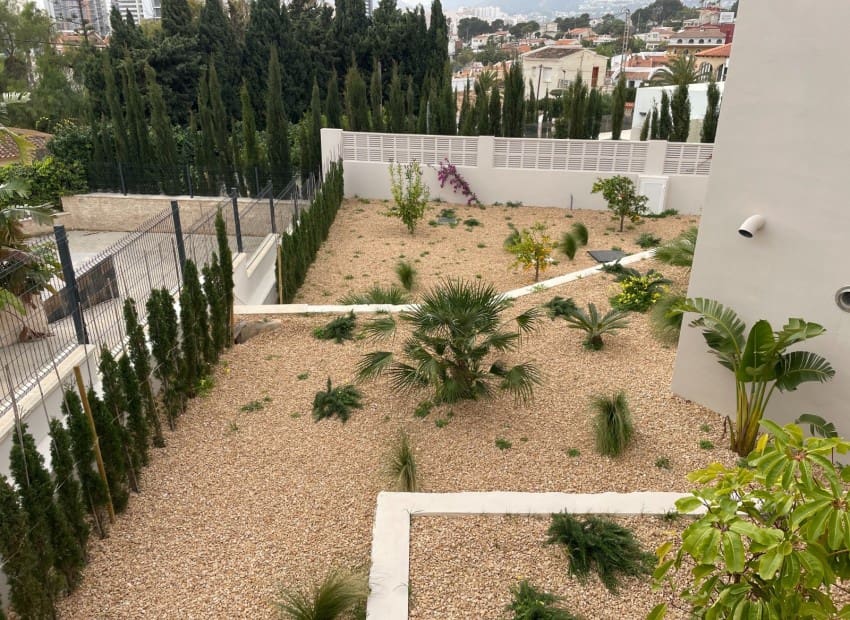 5 bedroom Villa for sale in Calpe / Calp with pool garage - € 1,550,000 (Ref: 9650931)