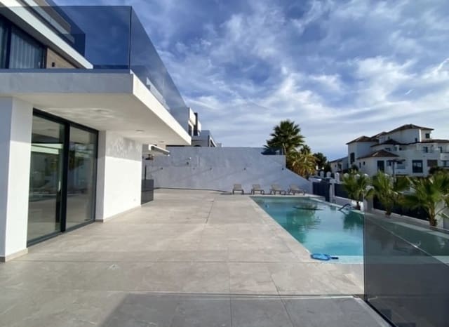 5 sovrum Villa till salu i Golf Bahía, Finestrat med pool garage - 1 799 000 € (Ref: 9659726)