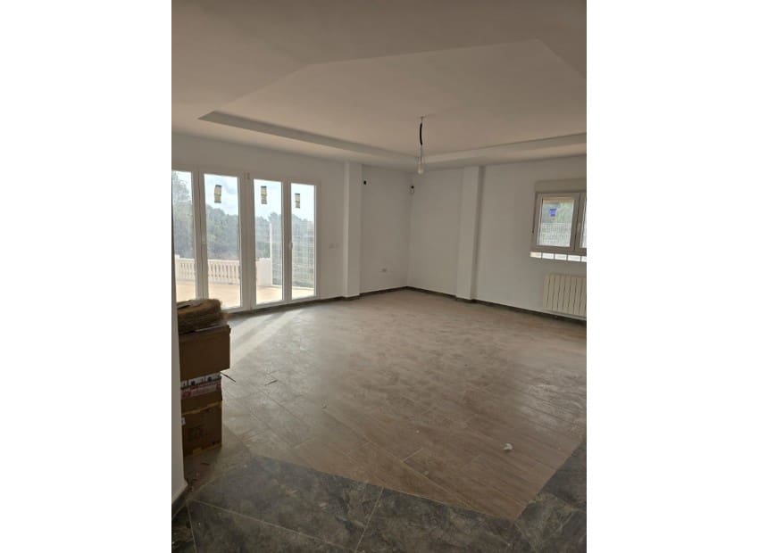 4 sypialnia Willa na sprzedaż w La Nucia z basenem - 795 000 € (Ref: 9659727)