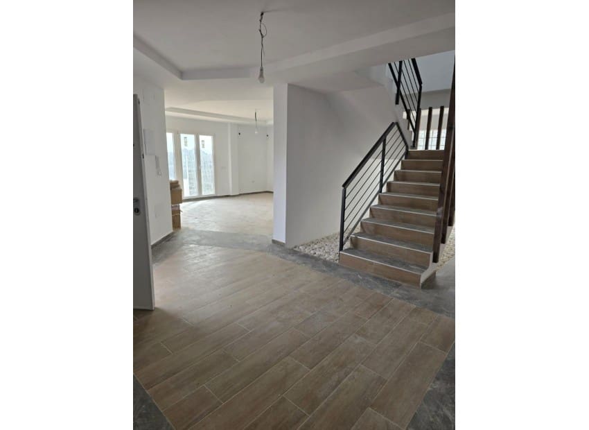 4 sypialnia Willa na sprzedaż w La Nucia z basenem - 795 000 € (Ref: 9659727)