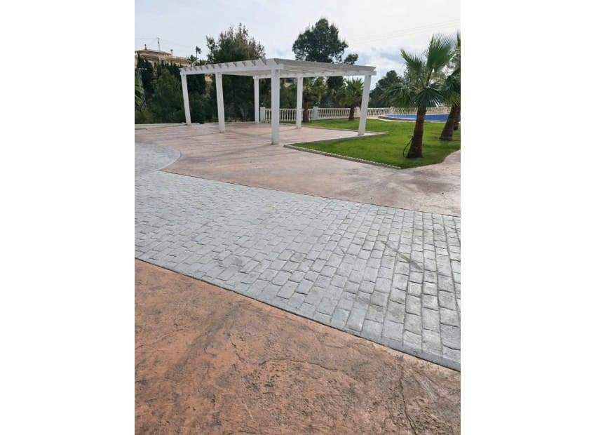 4 sypialnia Willa na sprzedaż w La Nucia z basenem - 795 000 € (Ref: 9659727)