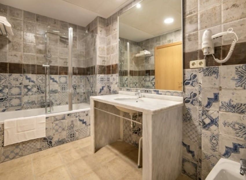 20 soverom Hotell til salgs i Alcoy / Alcoi med svømmebasseng garasje - € 3 500 000 (Ref: 9660638)