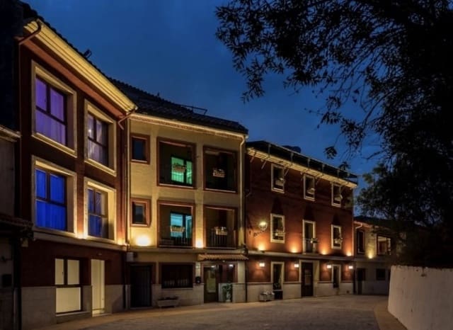 20 soverom Hotell til salgs i Alcoy / Alcoi med svømmebasseng garasje - € 3 500 000 (Ref: 9660638)