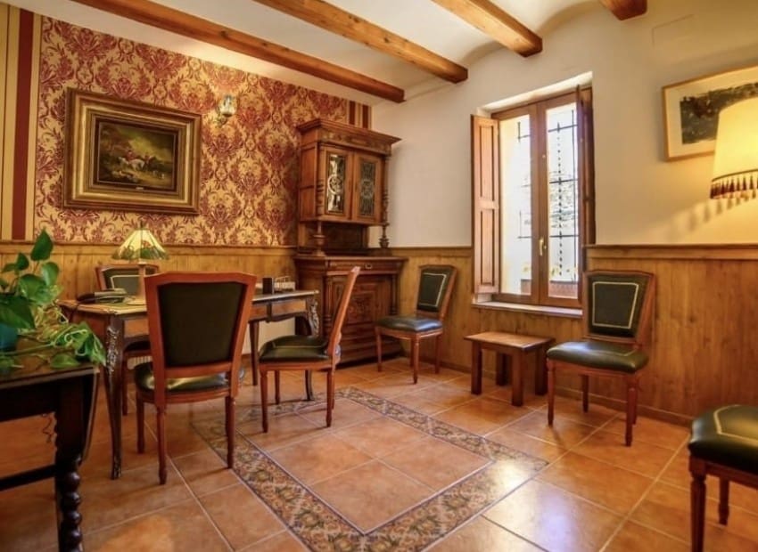 20 soverom Hotell til salgs i Alcoy / Alcoi med svømmebasseng garasje - € 3 500 000 (Ref: 9660638)