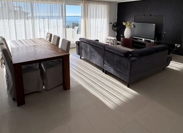 4 slaapkamer Villa te koop in Altea met zwembad garage - € 699.000 (Ref: 9660639)