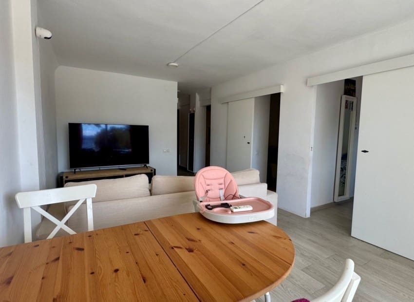 2 makuuhuone Huoneisto myytävänä paikassa Arenal mukana uima-altaan 
autotalli - 265 000 € (Ref: 9679094)