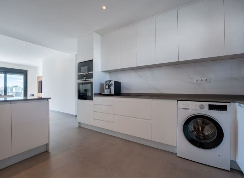 2 soveværelse Lejlighed til salg i Orihuela Costa med swimmingpool garage - € 375.000 (Ref: 9699966)