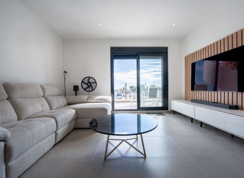 2 soveværelse Lejlighed til salg i Orihuela Costa med swimmingpool garage - € 375.000 (Ref: 9699966)