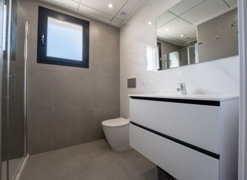 2 soveværelse Lejlighed til salg i Orihuela Costa med swimmingpool garage - € 375.000 (Ref: 9699966)