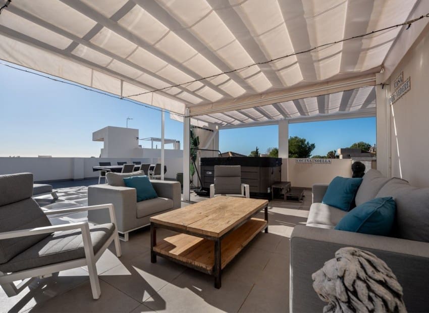 2 soveværelse Lejlighed til salg i Orihuela Costa med swimmingpool garage - € 375.000 (Ref: 9699966)