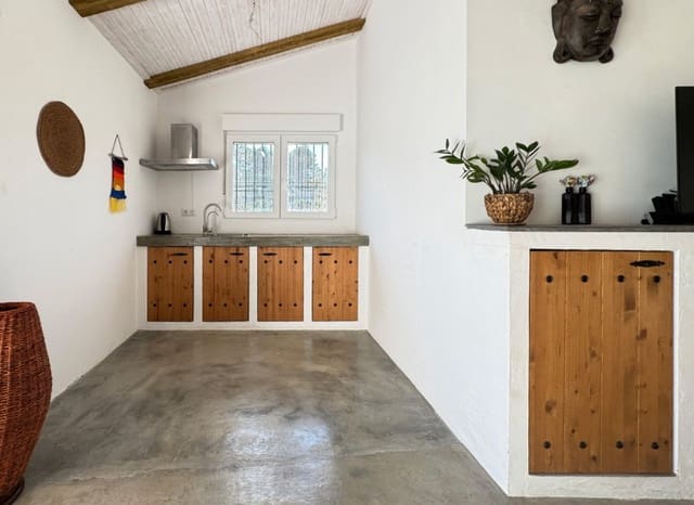 4 bedroom Villa for sale in Polop with pool - € 375,000 (Ref: 9715587)