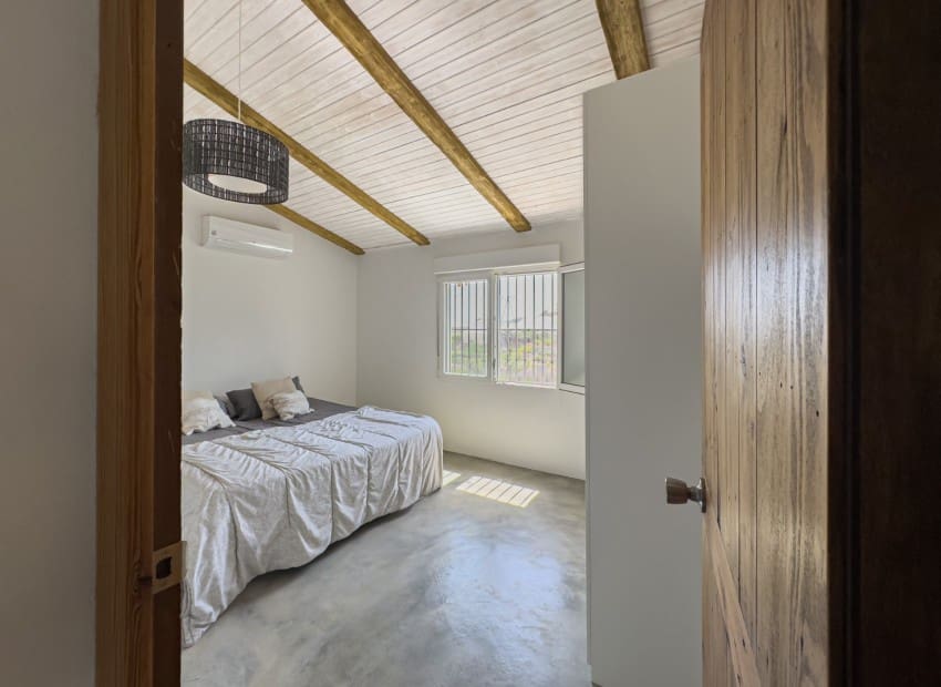 4 bedroom Villa for sale in Polop with pool - € 375,000 (Ref: 9715587)