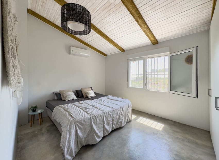 4 bedroom Villa for sale in Polop with pool - € 375,000 (Ref: 9715587)