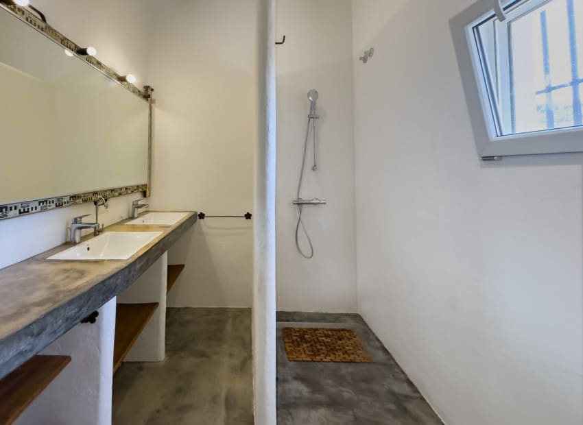 4 bedroom Villa for sale in Polop with pool - € 375,000 (Ref: 9715587)