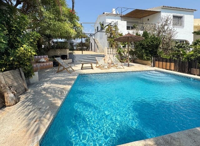 4 bedroom Villa for sale in Polop with pool - € 375,000 (Ref: 9715587)