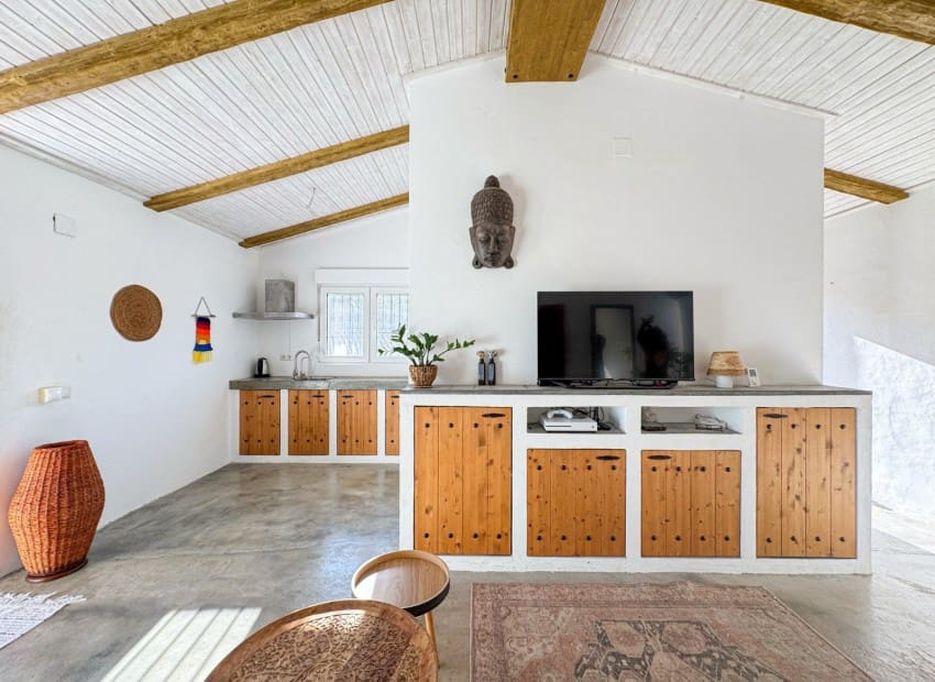 4 bedroom Villa for sale in Polop with pool - € 375,000 (Ref: 9715587)