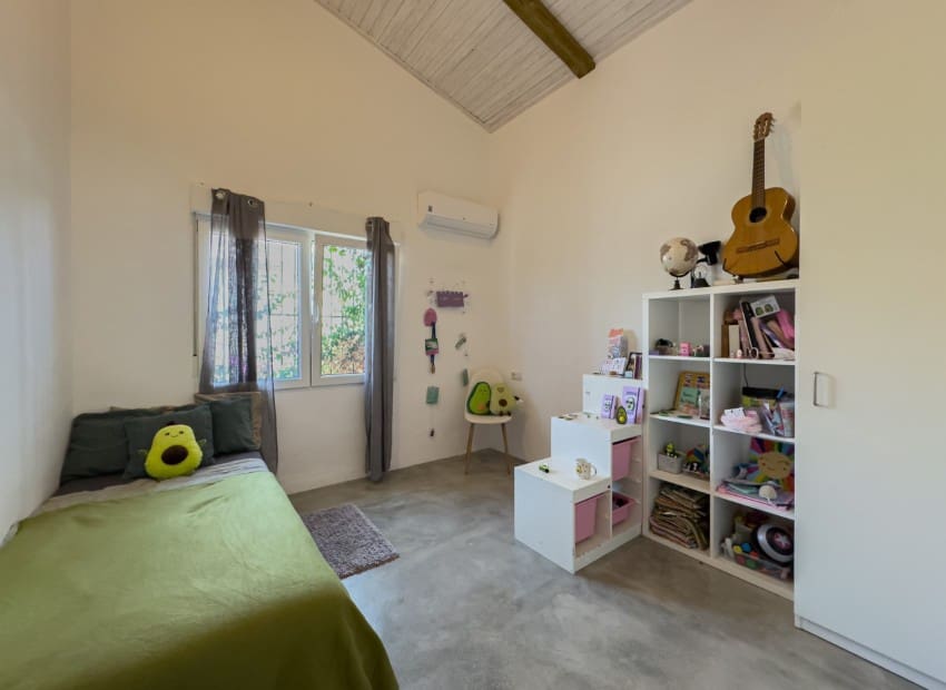 4 bedroom Villa for sale in Polop with pool - € 375,000 (Ref: 9715587)