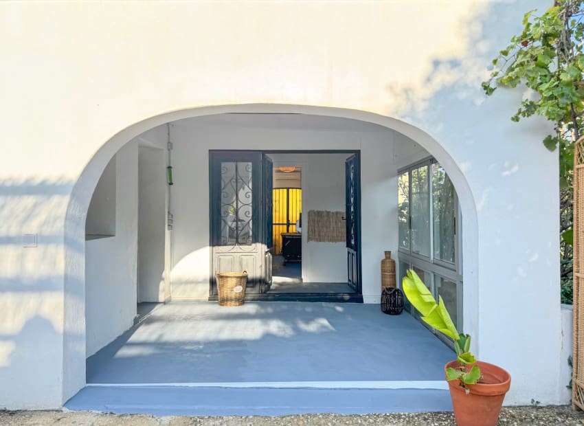 4 bedroom Villa for sale in Polop with pool - € 375,000 (Ref: 9715587)