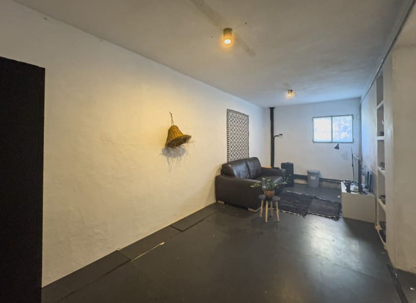 4 bedroom Villa for sale in Polop with pool - € 375,000 (Ref: 9715587)