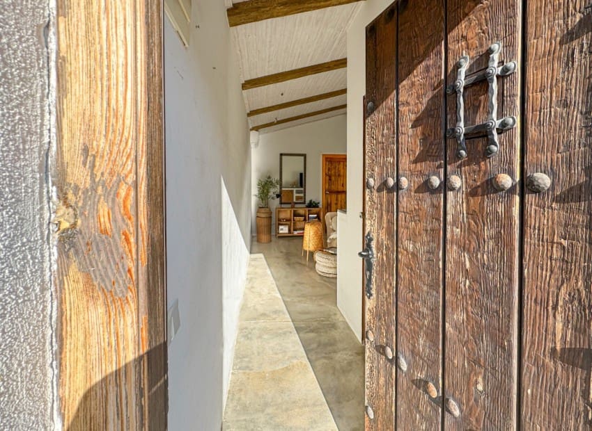 4 bedroom Villa for sale in Polop with pool - € 375,000 (Ref: 9715587)