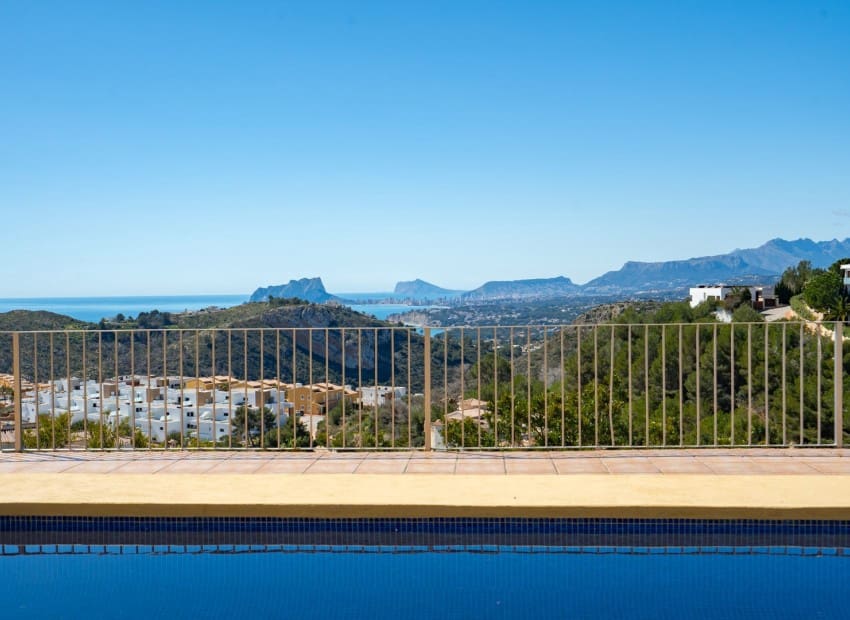 4 sypialnia Willa na sprzedaż w Cumbre del Sol z basenem - 745 000 € (Ref: 9720811)