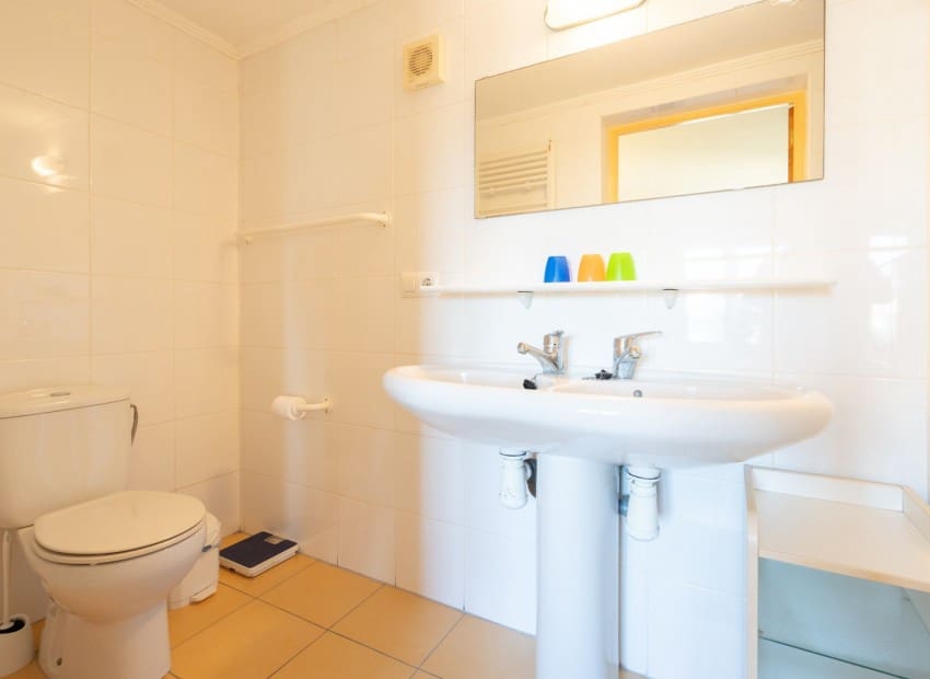 4 sypialnia Willa na sprzedaż w Cumbre del Sol z basenem - 745 000 € (Ref: 9720811)