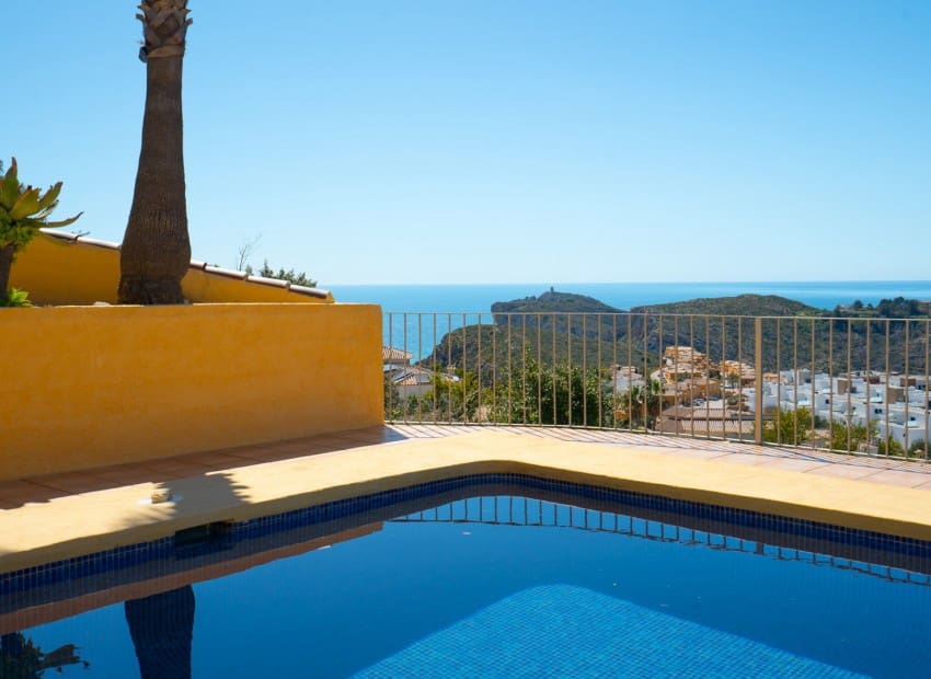 4 sypialnia Willa na sprzedaż w Cumbre del Sol z basenem - 745 000 € (Ref: 9720811)