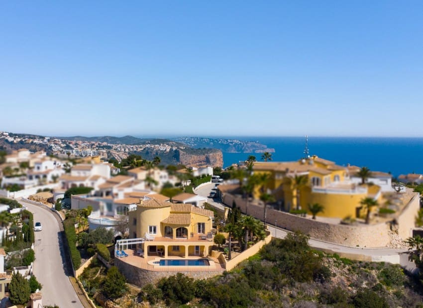 4 sypialnia Willa na sprzedaż w Cumbre del Sol z basenem - 745 000 € (Ref: 9720811)