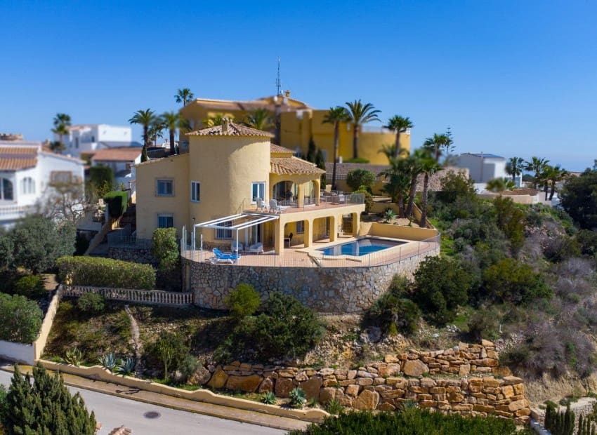 4 sypialnia Willa na sprzedaż w Cumbre del Sol z basenem - 745 000 € (Ref: 9720811)