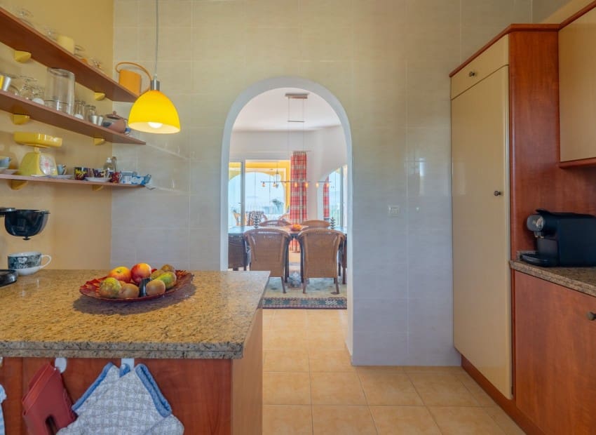 4 sypialnia Willa na sprzedaż w Cumbre del Sol z basenem - 745 000 € (Ref: 9720811)