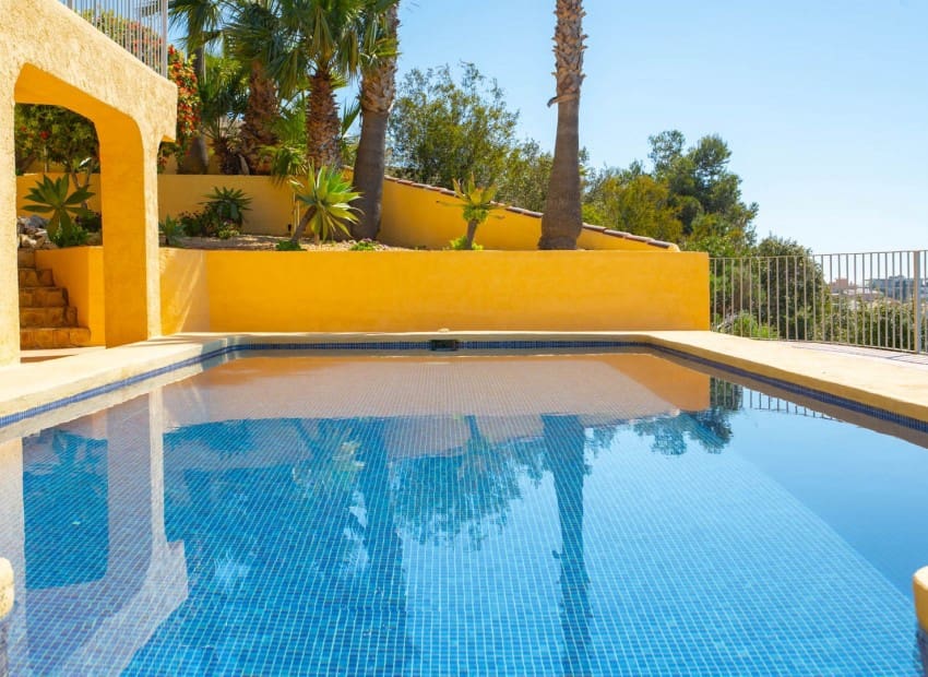 4 sypialnia Willa na sprzedaż w Cumbre del Sol z basenem - 745 000 € (Ref: 9720811)