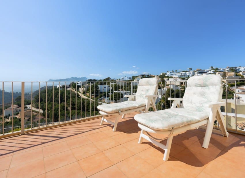 4 sypialnia Willa na sprzedaż w Cumbre del Sol z basenem - 745 000 € (Ref: 9720811)