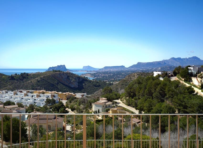 4 sypialnia Willa na sprzedaż w Cumbre del Sol z basenem - 745 000 € (Ref: 9720811)